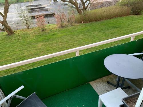 Unterkunft in Schwerin, Ferienwohnung, möbliert f 4 Personen (Unterkunft in Schwerin, Ferienwohnung, mobliert f 4 Personen) in West-stadt