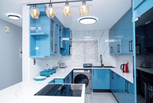 Cozy Suburb Retreat in سبرينج فالي