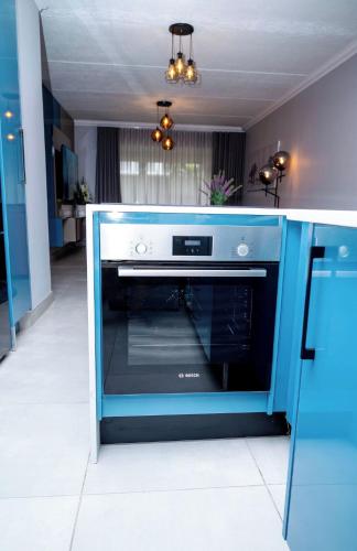 Cozy Suburb Retreat in سبرينج فالي