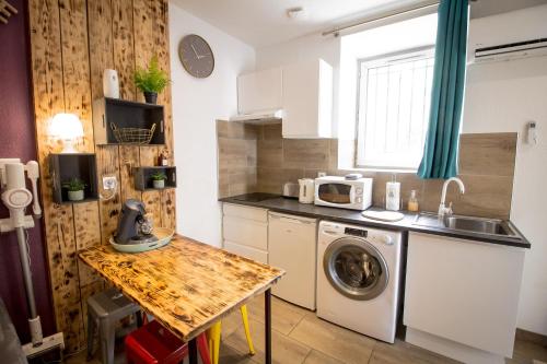 Calme en centre ville, appartement 50m de la Place Carnot 2