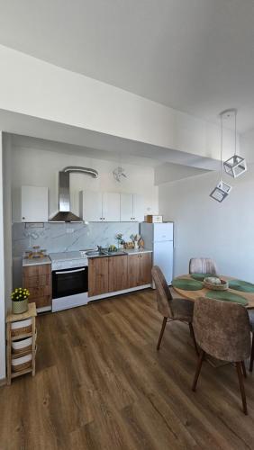 Kitchen, Airport Nest Skopje in Petrovec