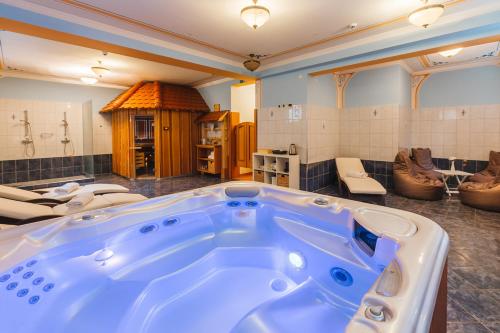 Török rooms, bistro & wellness 2