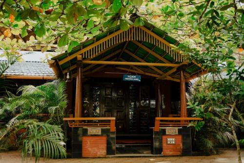 Misty Night Wayanad Pool Resort in فارادور