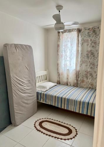 Apartamento CDHU em Guarujá (Apartamento CDHU em Guaruja) in ชารดิง วีร์จิเนีย