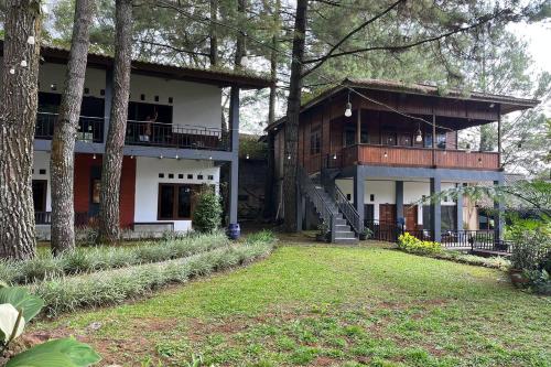 Vista exterior, Santa Monica Resort in Caringin