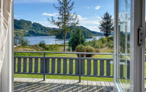 Skats, Stunning Home In Korssund With Wifi in Korssund