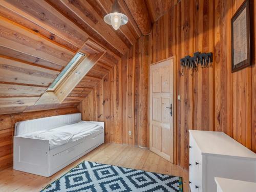 Chalet Lazny by Interhome in สตราชิน