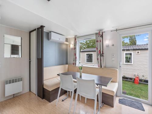 Holiday Home Prima Plus by Interhome in Dolní Chabry