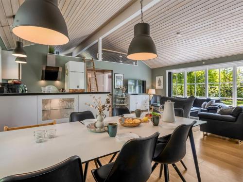 Holiday Home Marlena - 1-1km from the sea by Interhome in Vaeggerlose