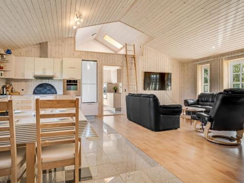 Holiday Home Elsabet - 600m to the fjord by Interhome in Egense