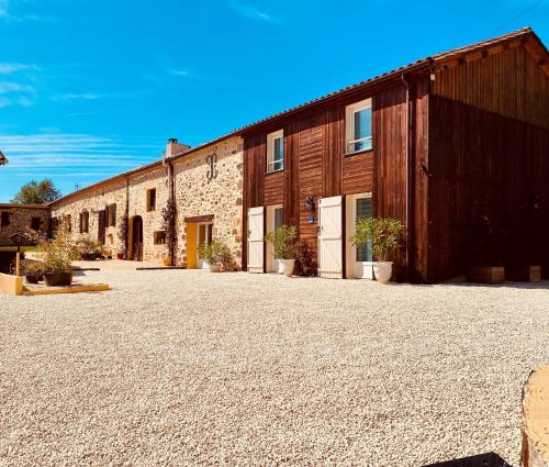 3-Star Tourism Rated Holiday Home with Air Con and Private Heated Pool - 40 Mins from Bergerac gîte à louer Joulieux