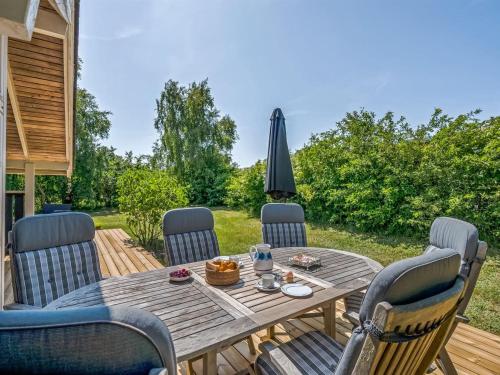 Holiday Home Leeve - 1-3km from the sea by Interhome in Oer Strand
