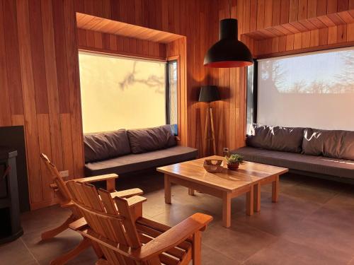 Nepenpiren in ชาเปลโก