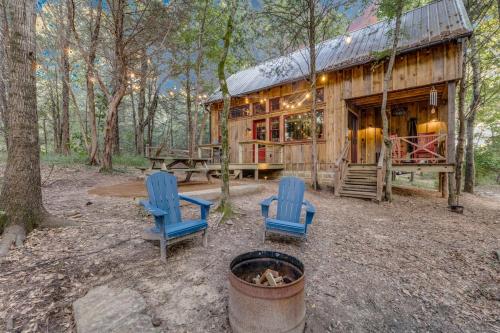 Cabin on Seven Acres with a Pond in Van (TX)