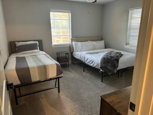 Dallas Beautiful Village in Cedar Crest