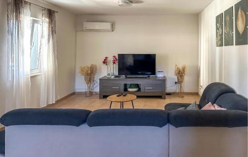 Nice Home In Benkovac in Otrić