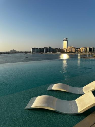 OceanView 1bed apartment with Private Beach, Dubaj