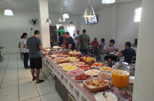 Mega Hotel in 卡斯卡韋爾