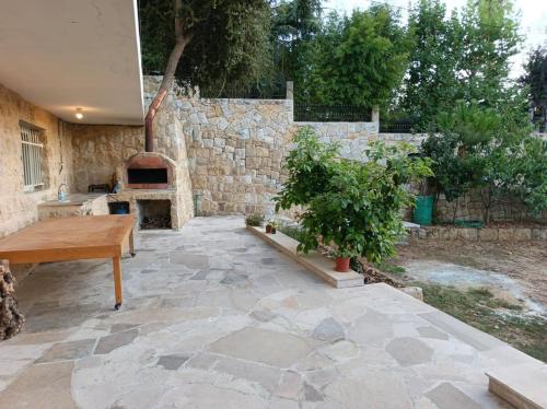 Dan GuestHouse Sunset Retreat Terrace and BBQ in Aley