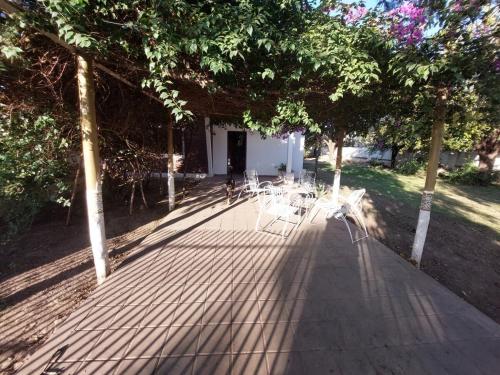 Cold Fence in Φρίας