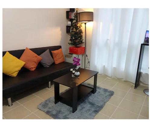 2BR PIONEER Woodland Boni,Mandaluyong connected to Boni MRT station, Manila (photo 6)