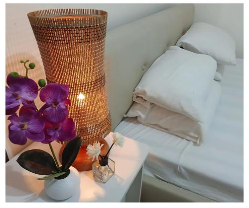 2BR PIONEER Woodland Boni,Mandaluyong connected to Boni MRT station, Manila (photo 8)