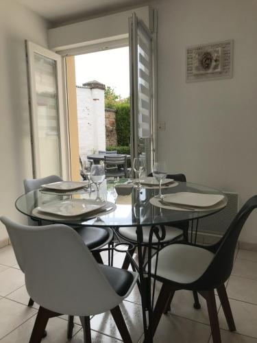 ห้องอาหาร, la MAISON de SEVERINE in อับวีล