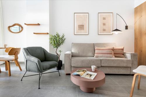 Rafael Salas Suite Apartments