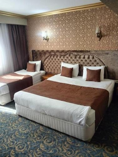 TAC MAHAL HOTEL