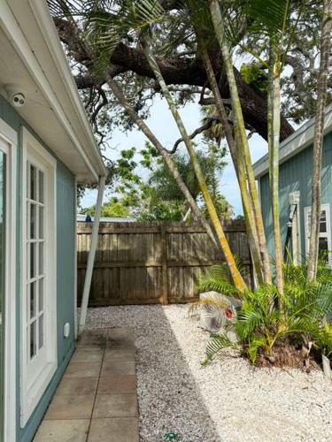 Buitenkant, Blue Bayou Private Home - Beach Ready, Patio and BBQ in Bay Pines
