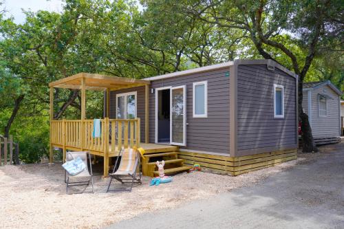 2 bedrooms, 3 beds