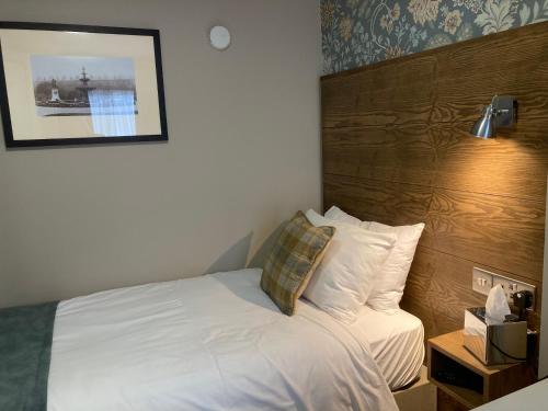 The Abbey Inn - image 11