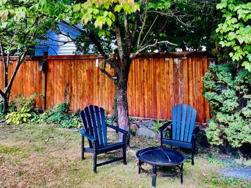 Private Estate, Walk to Princeton Downtown, 3-Bedrooms 2-Bath with Free Parking 3