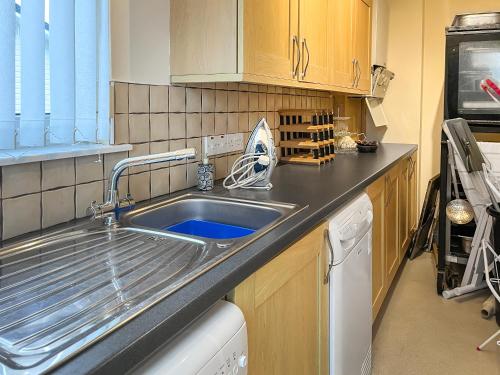 Vista exterior, Littlewood Gardens in Montrose