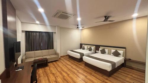 Hotel Kalyan Suites