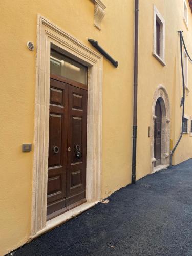 ทัศนียภาพภายนอกโรงแรม, I Due Leoni in แอล อักควิลา