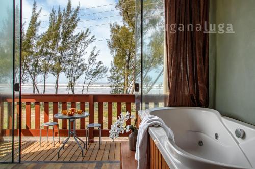 . Sea Beach - With Hot Tub Facing the Beach #2