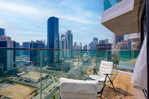 Imperial Avenue 1BR Infinity Pool and City View Downtown - image 7