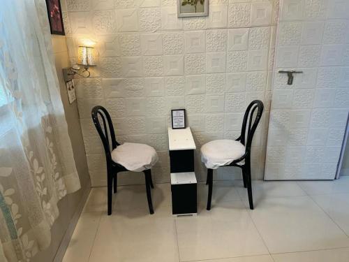 The White 2 Rooms apt in Bandra West