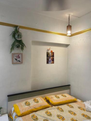 Goan studio Bandra in Bandra West