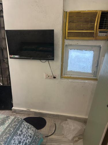 Goan studio Bandra in Bandra West