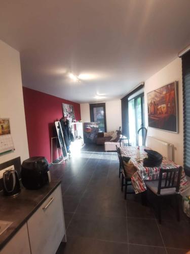Habitación en metro erasme, Bruselas (foto 8)