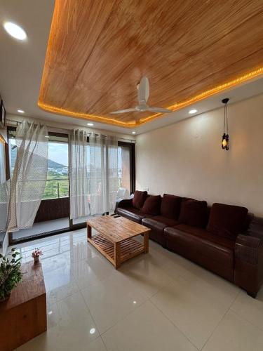Pandavleni Service Apartment