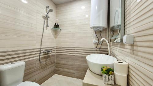 Quiet Nordic Nest Near City Center & West Park by KeyBox, Sofia (photo 2)