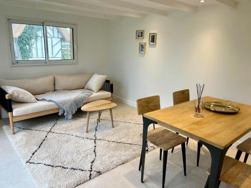 Chaumiere cosy proche bourg - Jardin - Campagne in Cormeilles