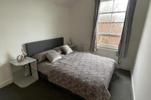 House - Sleeps 6 - Garden - Parking, Windsor (photo 7)