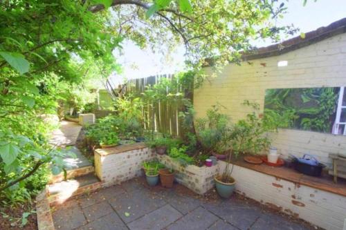 House - Sleeps 6 - Garden - Parking, Windsor (photo 10)