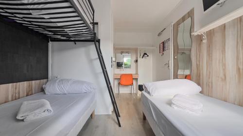 Chambre triple, 3 lits