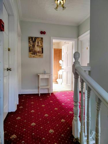 Вхід, Broomfield House Bed and Breakfast in Ерлстон
