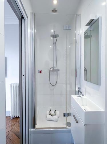 Luxembourg Gardens - Prestige family apartment for 8 with lift - 4 BR - image 11